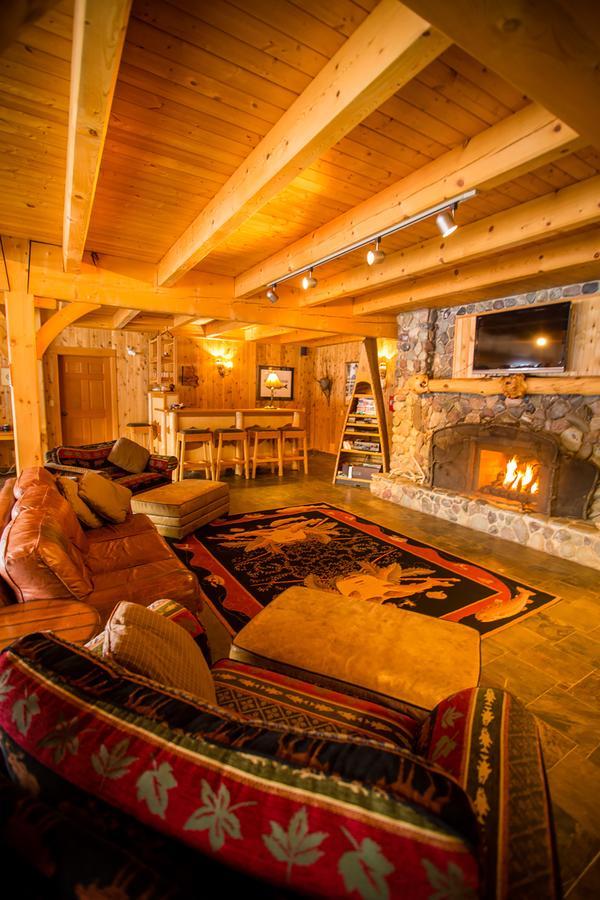 Bear Claw Lodge Kispiox ภายนอก รูปภาพ