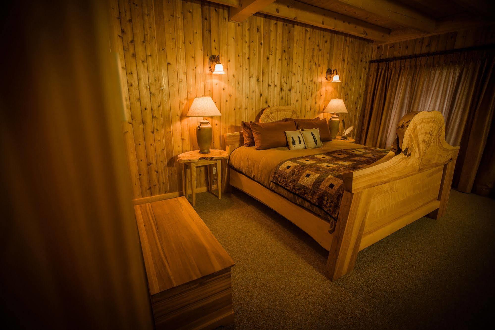 Bear Claw Lodge Kispiox ภายนอก รูปภาพ