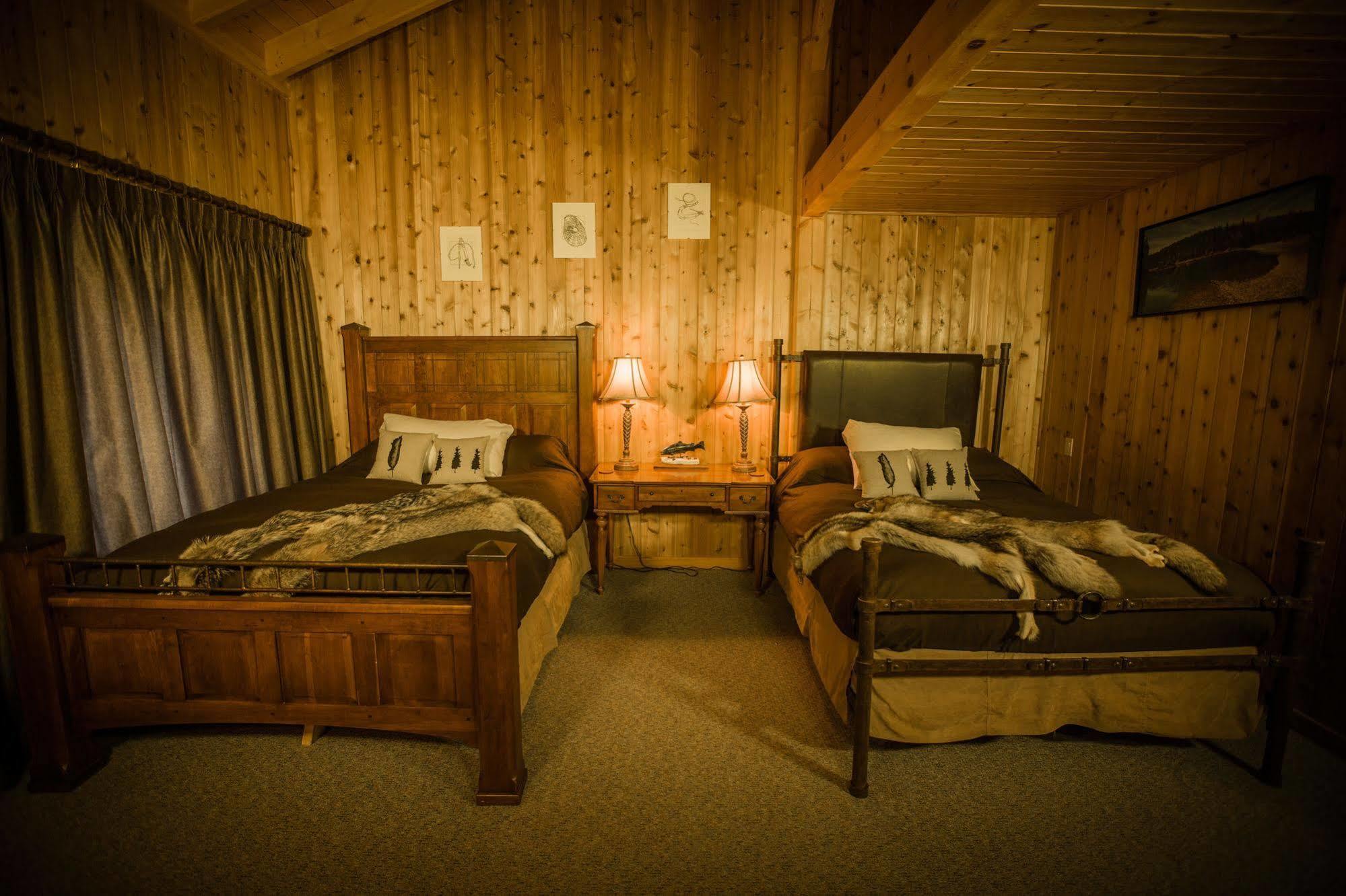 Bear Claw Lodge Kispiox ภายนอก รูปภาพ